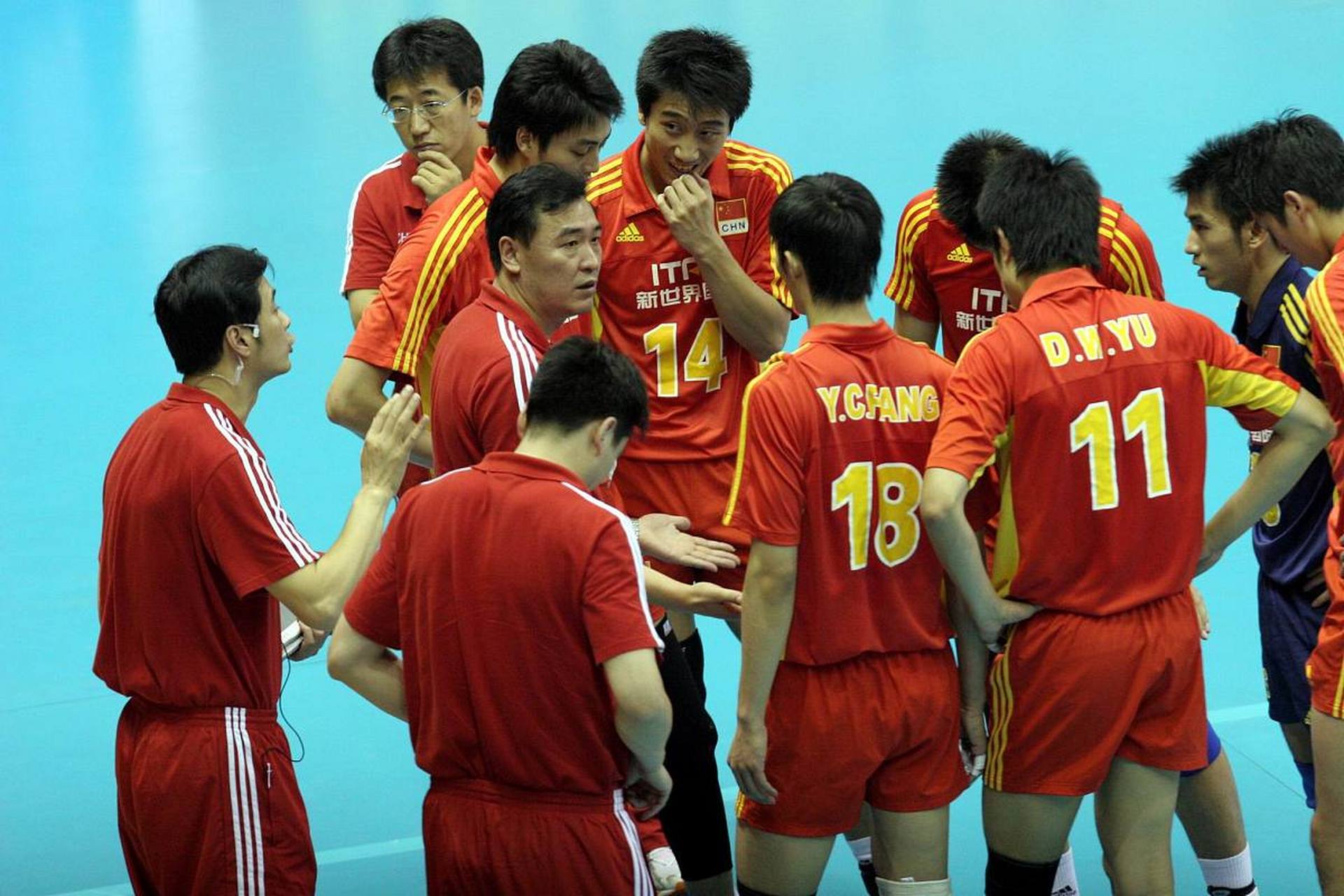 黑白直播免费体育直播-黄蜂新秀出色表现，助球队横扫对手的简单介绍