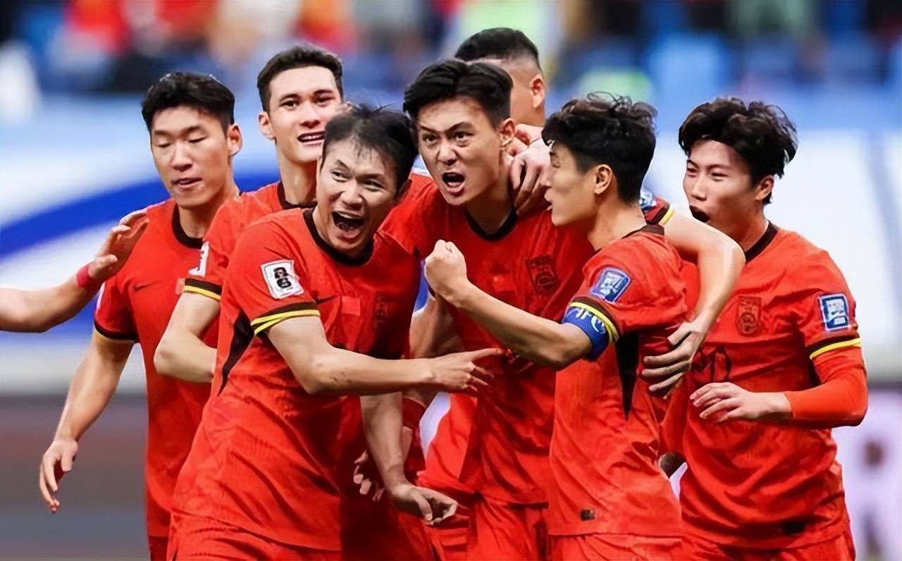 关于足球赛事持续激烈,各队实力较量越演越烈的信息 关于足球赛事持续激烈,各队实力较量越演越烈的信息