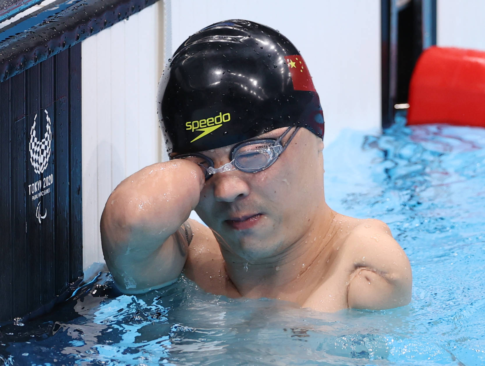 黑白直播网-土库曼斯坦游泳选手勇夺男子比赛金牌的简单介绍