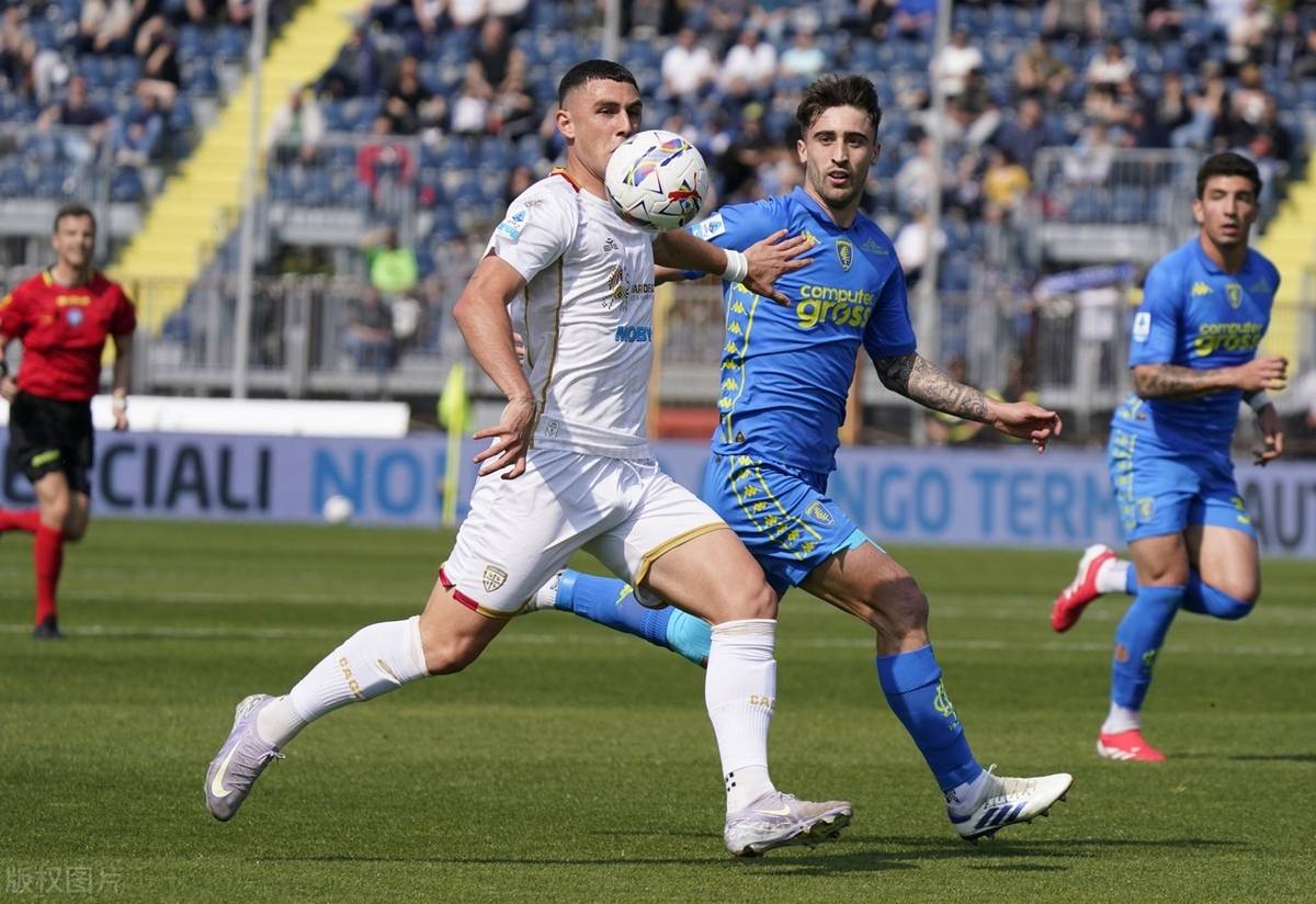 包含卡利亚里主场未能取胜，遗憾告终的词条