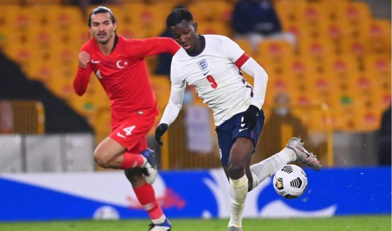 黑白直播在线观看nba-包含英格兰队主场大胜捷克，淘汰赛资格差点锁定的词条