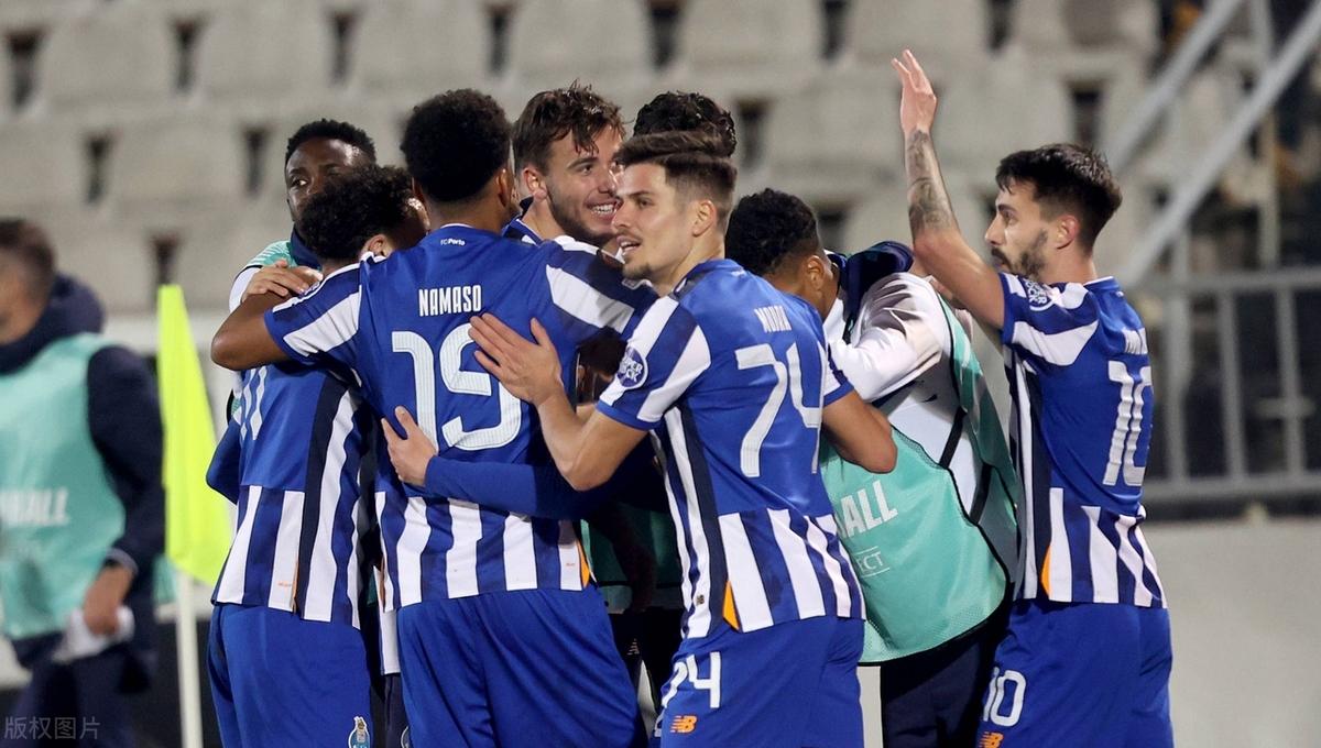 -罗马大胜波尔图，成功晋级下一轮比赛！的简单介绍