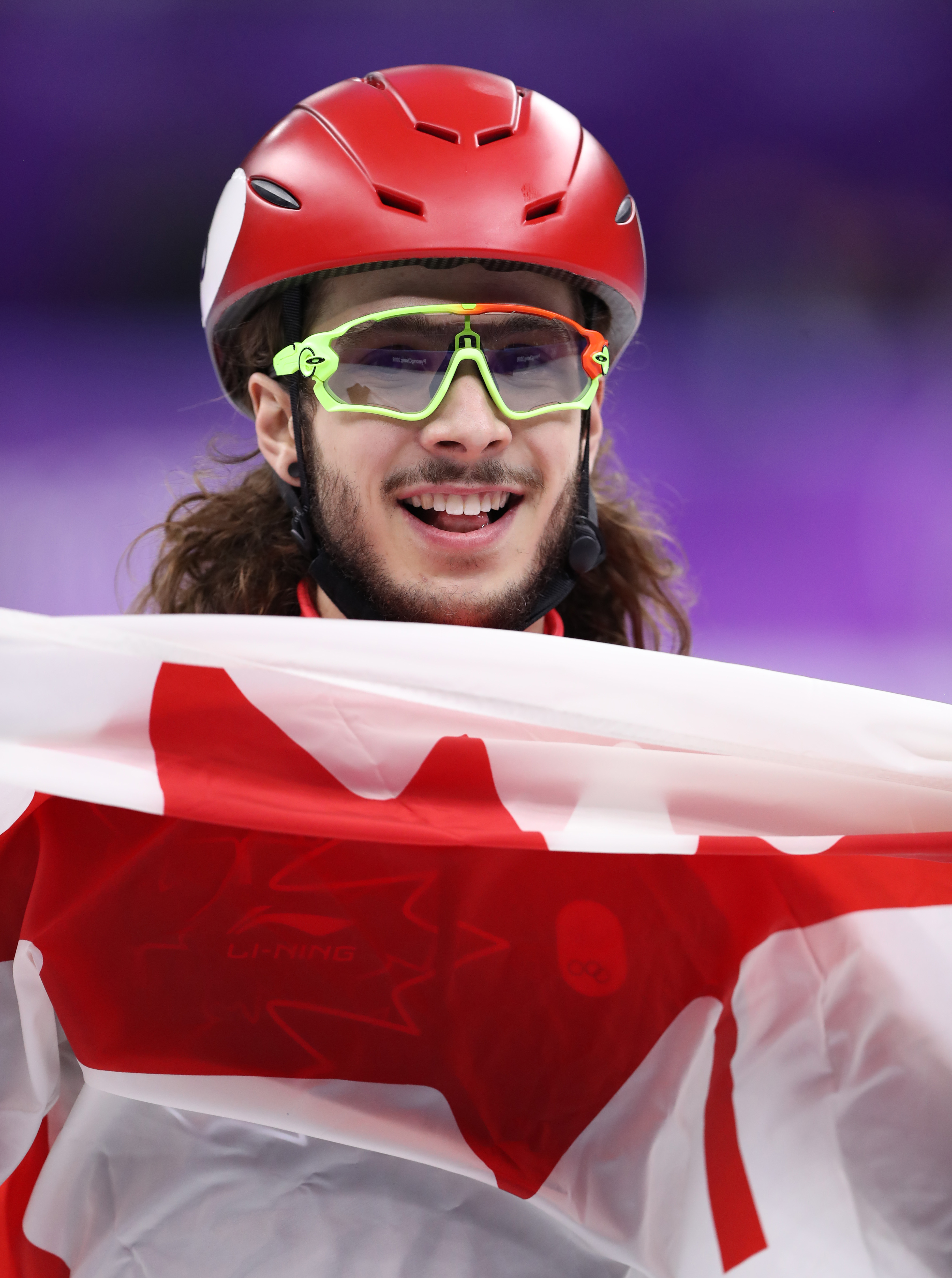 俄罗斯短道速滑选手夺冠，创新记录