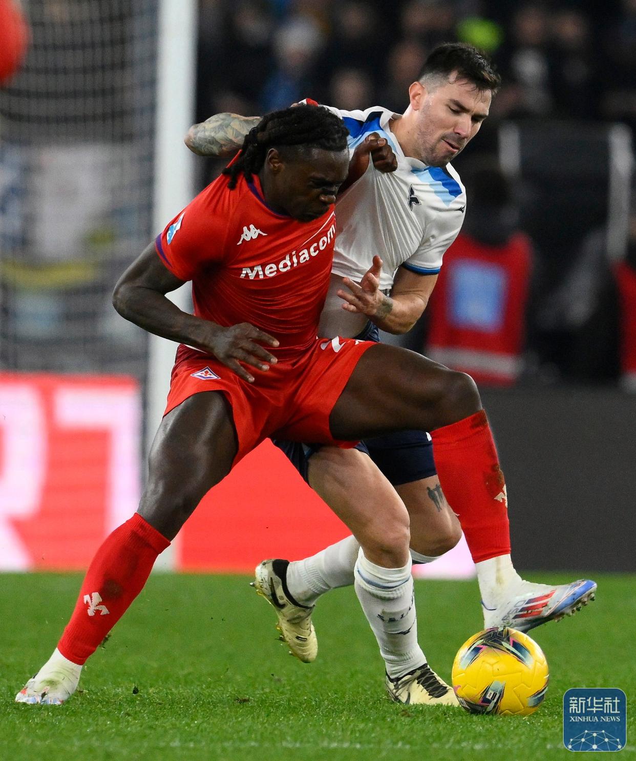 黑白直播体育-关于意甲比赛场面激烈，胜者笑逐颜开的信息