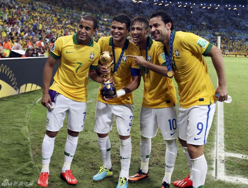 黑白直播免费体育直播-巴西游泳选手再次夺冠，成为新一代巨星