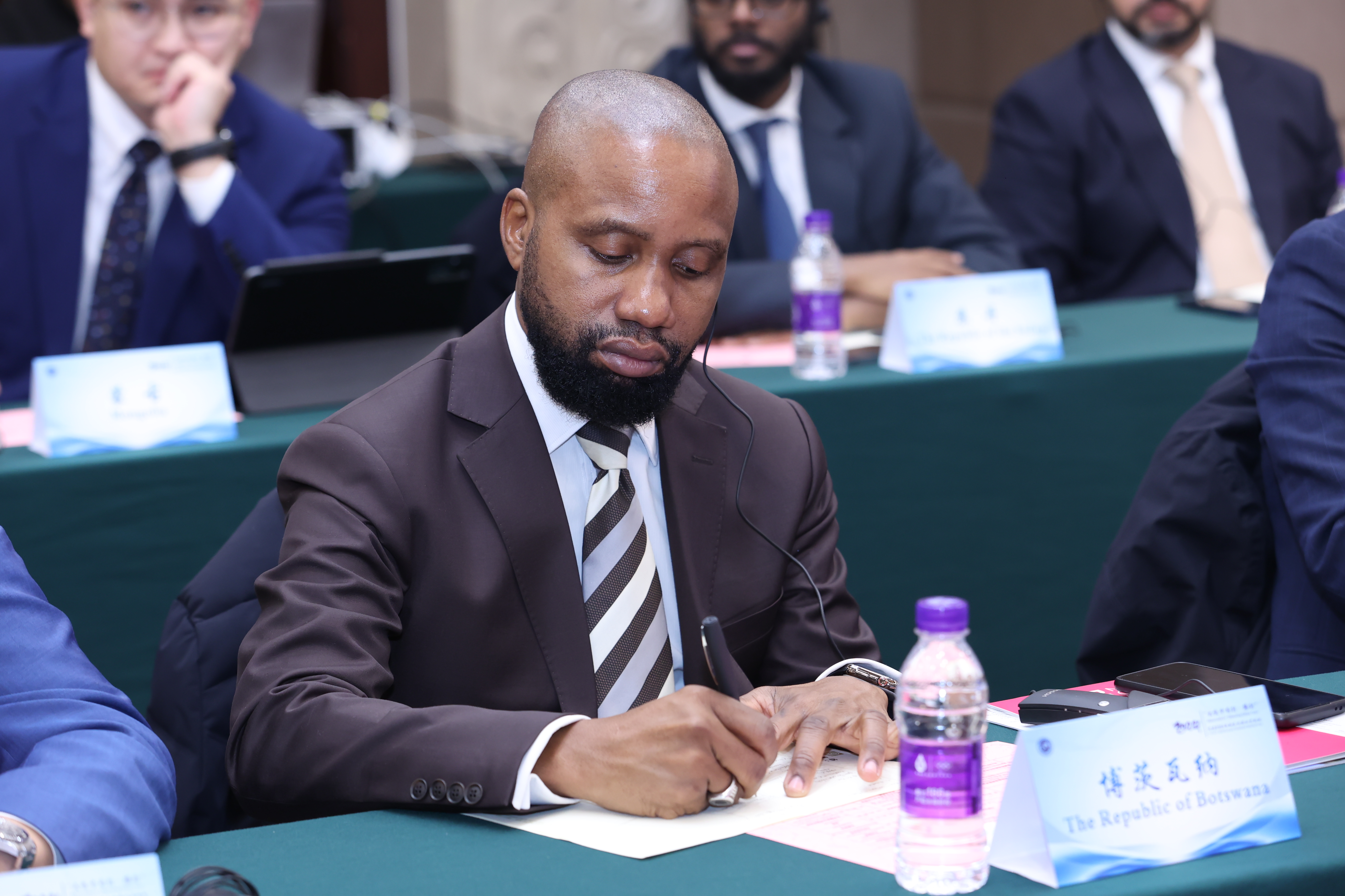 黑白直播在线观看nba-包含孟加拉国小胜斯里兰卡，实力逐渐获得认可的词条