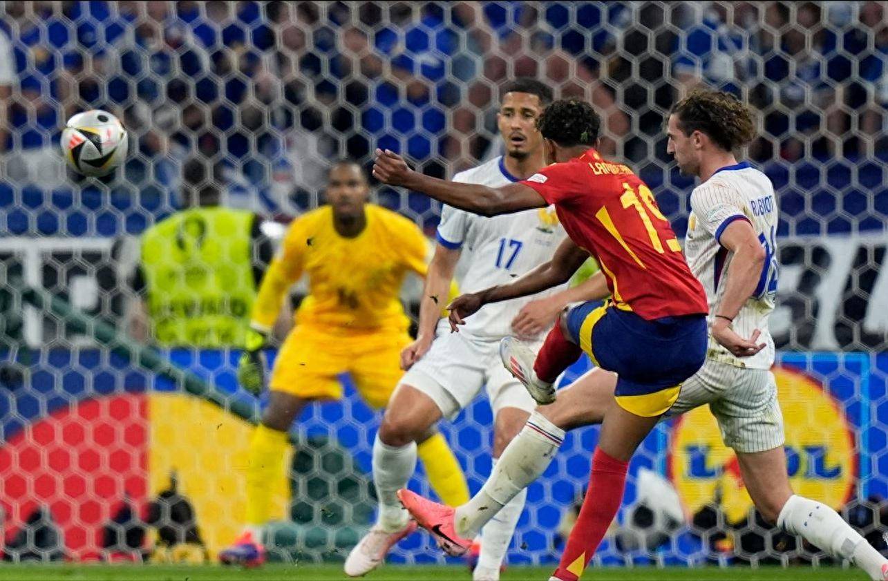 法国队在欧国联半决赛中遭遇挑战