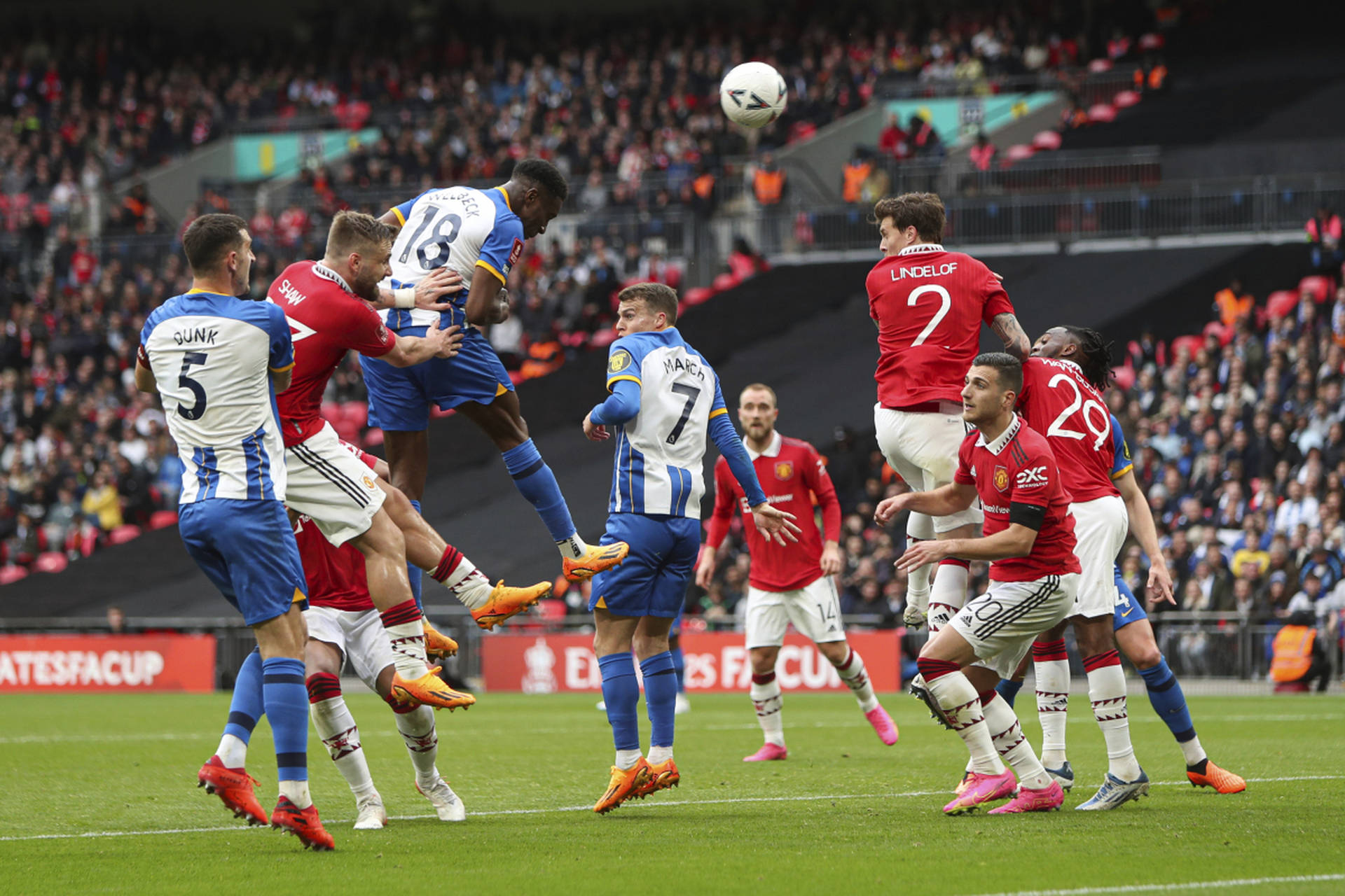 关于足球赛事成为焦点话题,球队实力实打实的信息 关于足球赛事成为焦点话题,球队实力实打实的信息