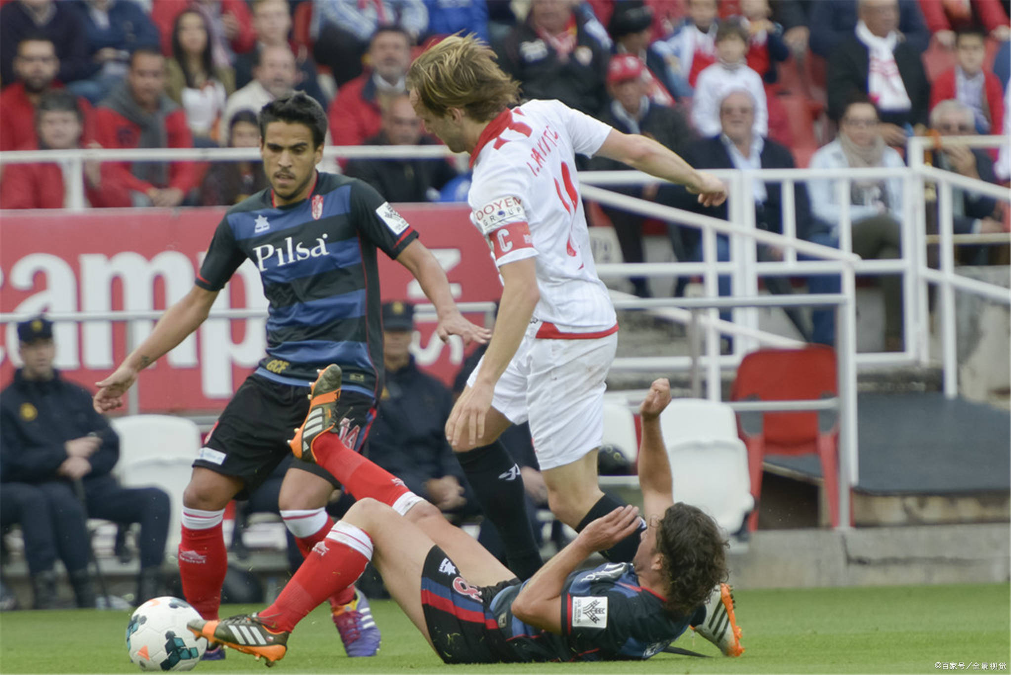 黑白直播免费体育直播-关于南特主场逼平昂热，战绩平稳的信息