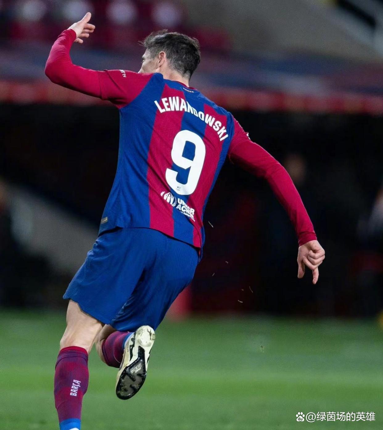 黑白直播体育-瓦伦西亚主教练分析国际比赛对手