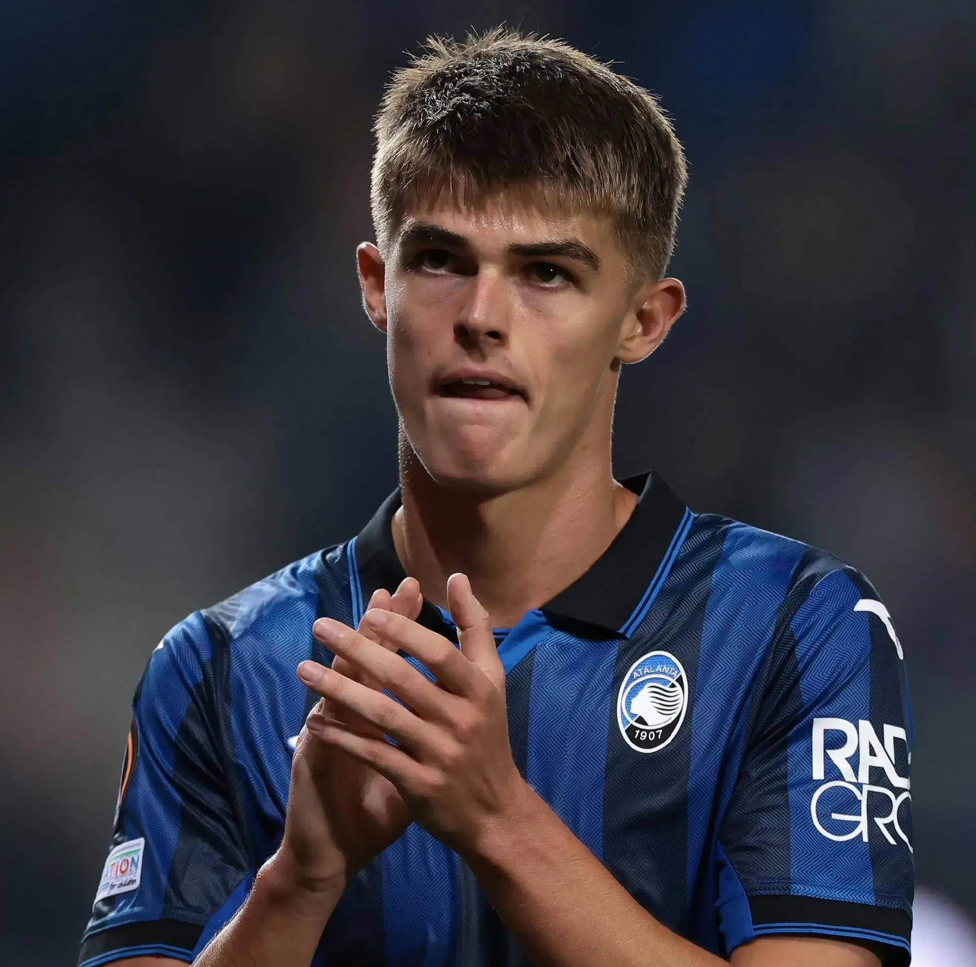 AC米兰新援表现出色,为球队带来新希望 AC米兰新援表现出色,为球队带来新希望