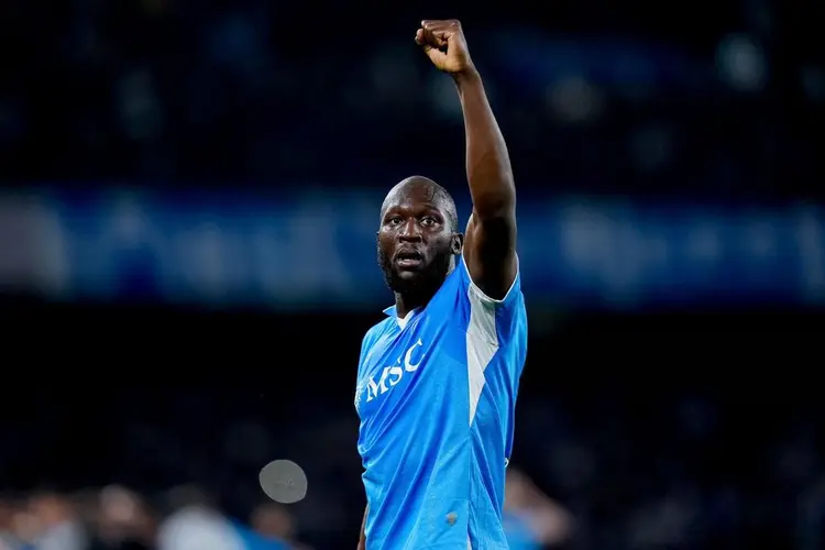 黑白直播在线观看nba-卢卡库破门，皇家社会铁卫主场黑客的简单介绍