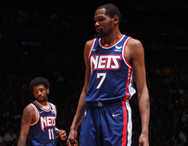 黑白直播在线观看-控卫伤愈复出，篮网队整体战力大增的简单介绍