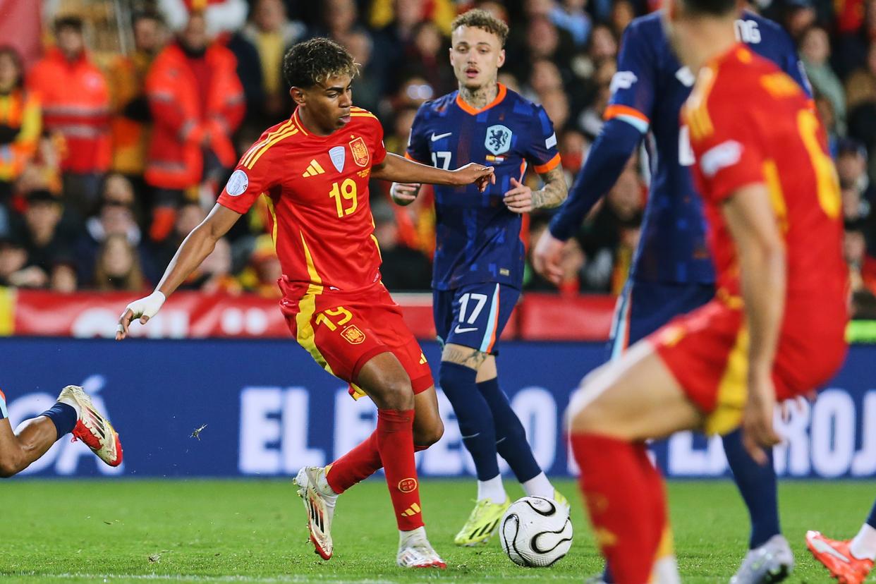 黑白直播在线观看-荷兰点球大战击败意大利，成功晋级决赛