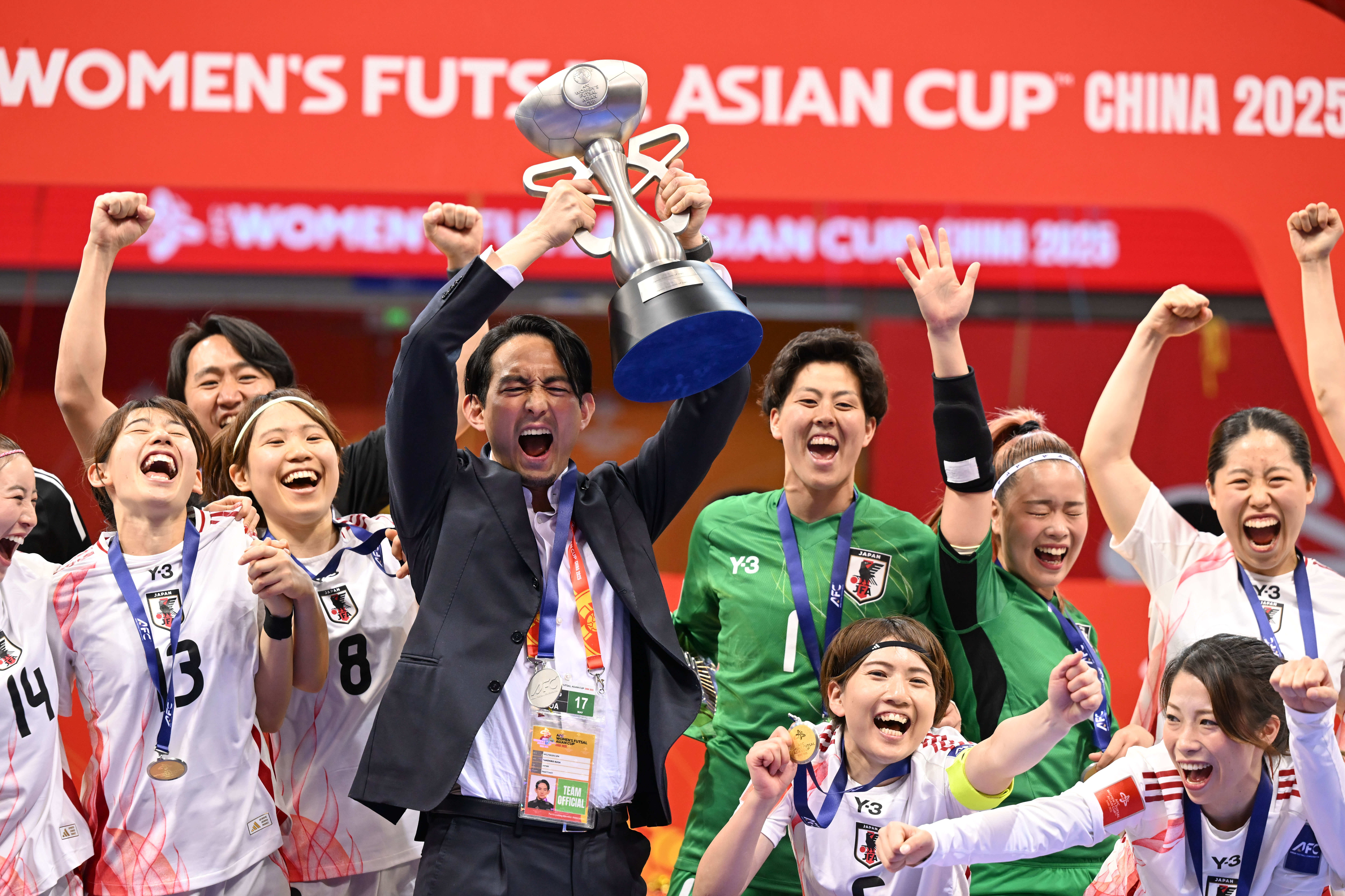 亚洲球队在比赛中的出众发挥