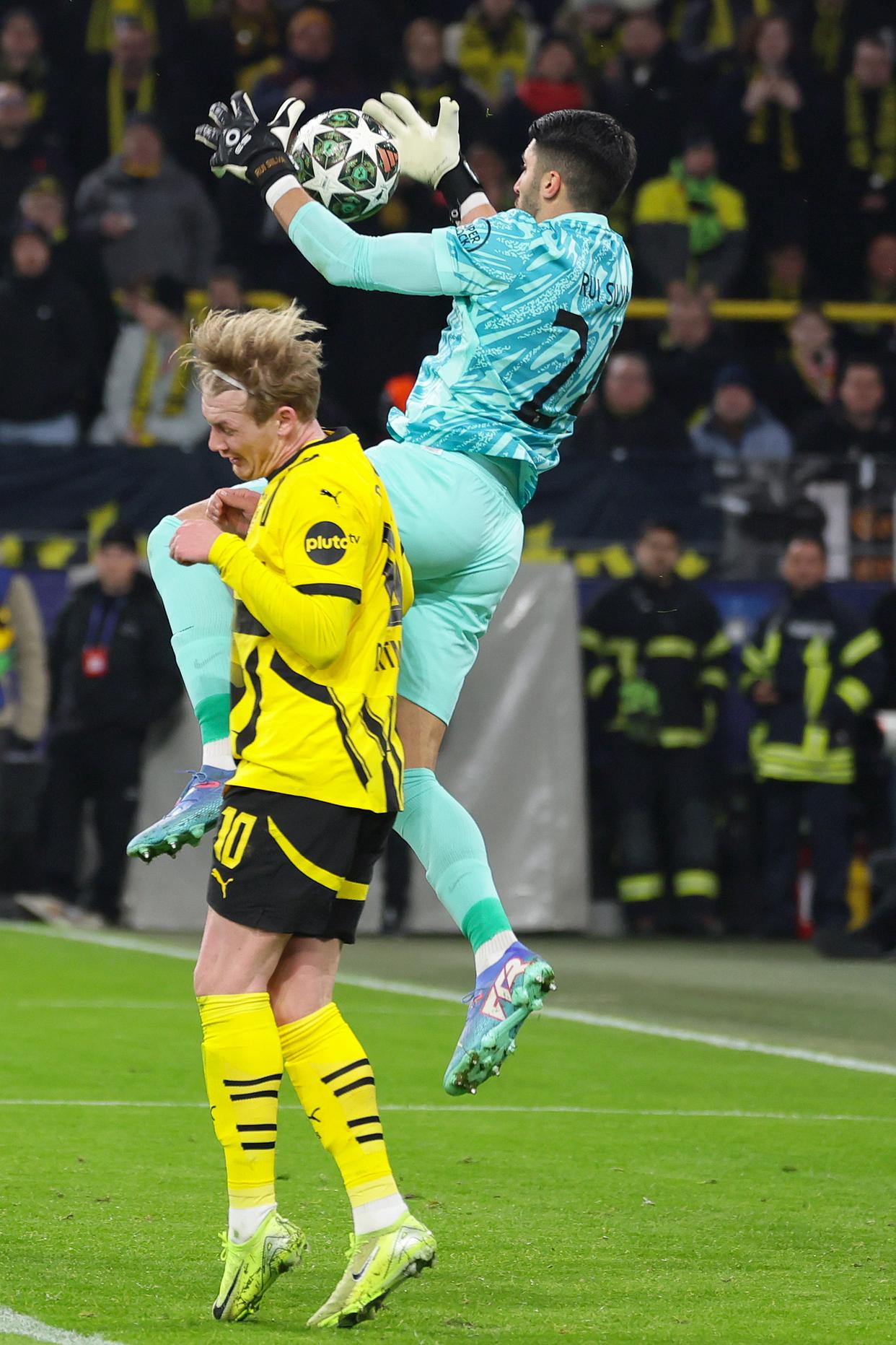 黑白直播网-英格兰绝杀多特蒙德，梅西扑点救主欧冠的简单介绍