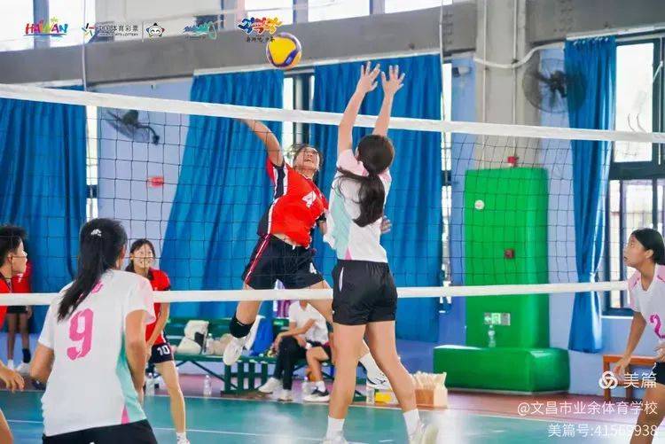 黑白直播网-厄瓜多尔队夺得排球比赛季军，实力不俗