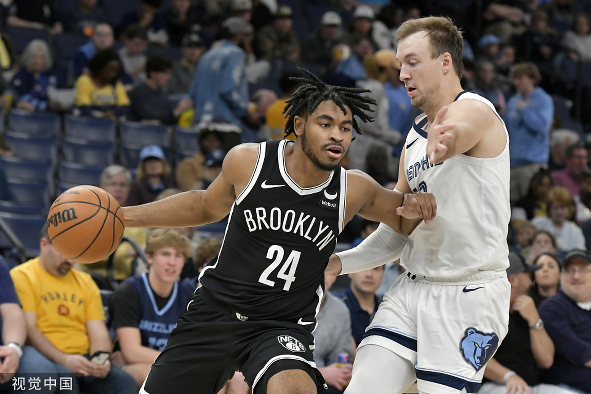 黑白直播-猛龙再胜篮网，继续领跑东部