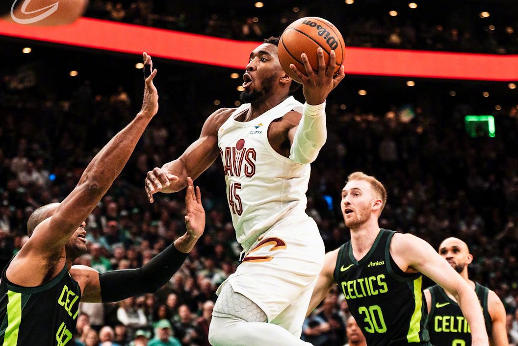 黑白直播-凯尔特人战胜活塞，继续胜势