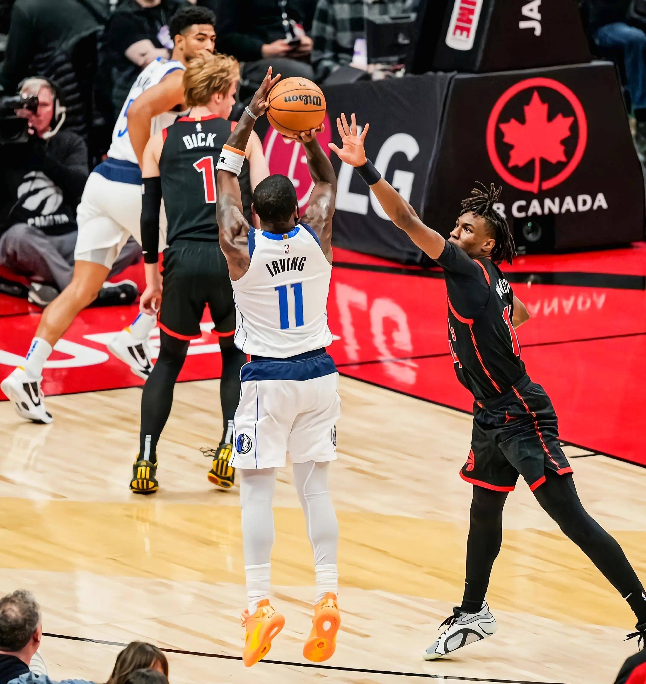 火箭大胜灰熊登顶西部 火箭大胜灰熊登顶西部