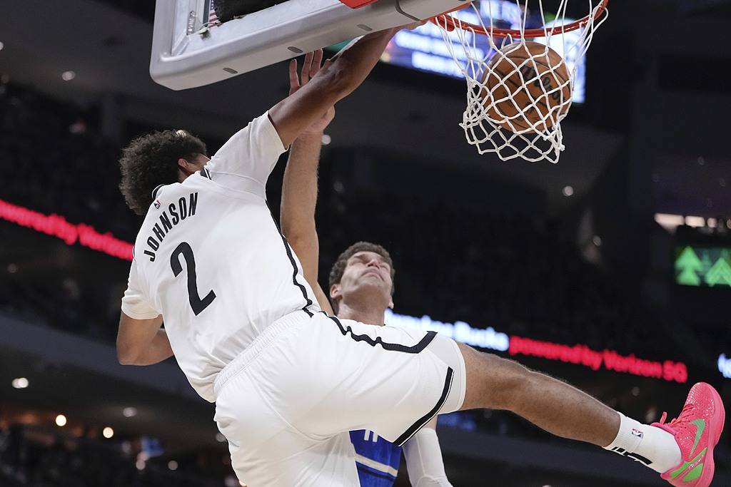 篮网险胜法国男篮，字母哥统治全场的简单介绍