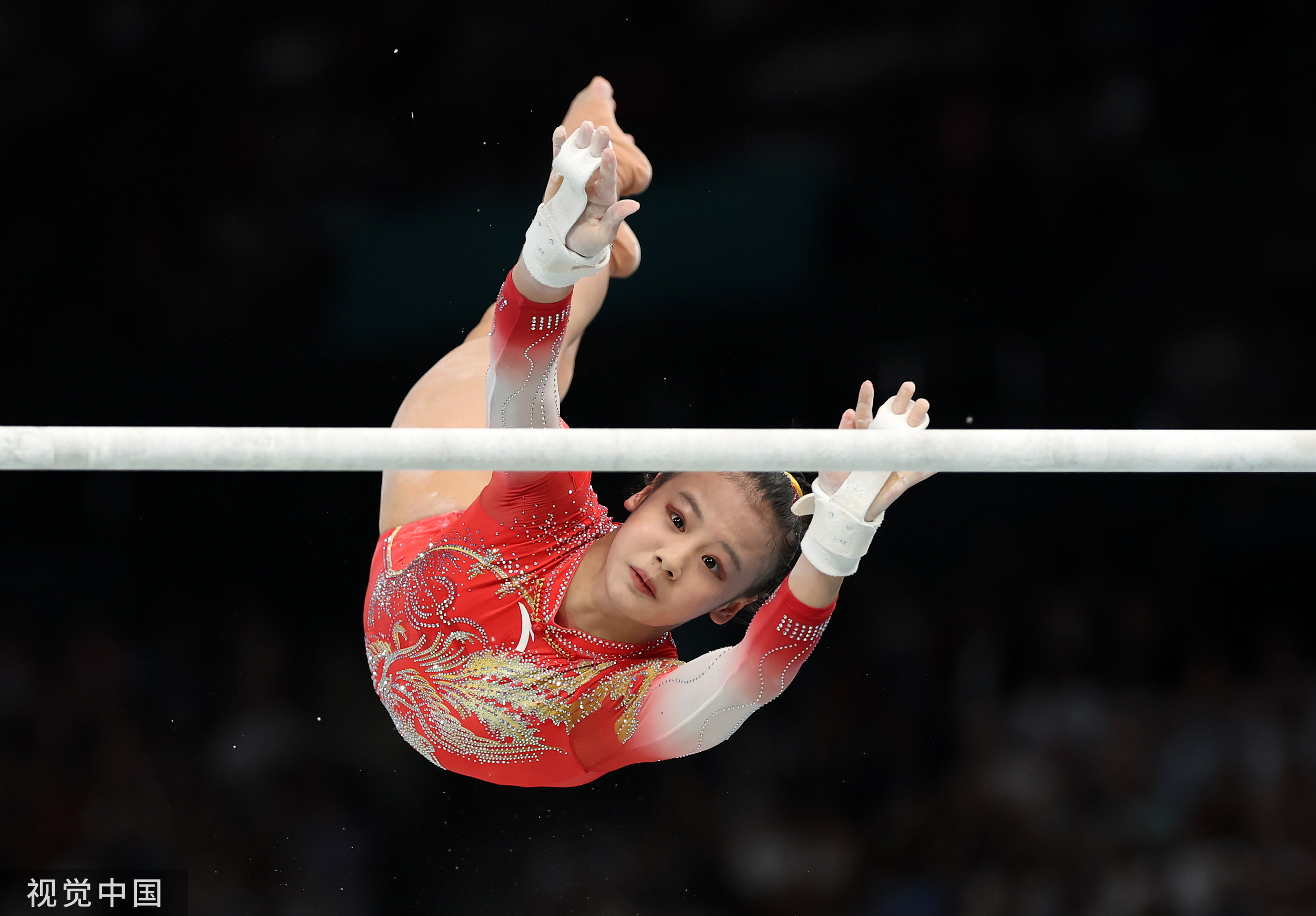 黑白直播免费体育直播-包含体操热度飙升，网友热议不断的词条