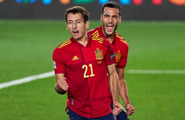 黑白直播体育-法国队鏖战印尼队，安赛龙带队取胜