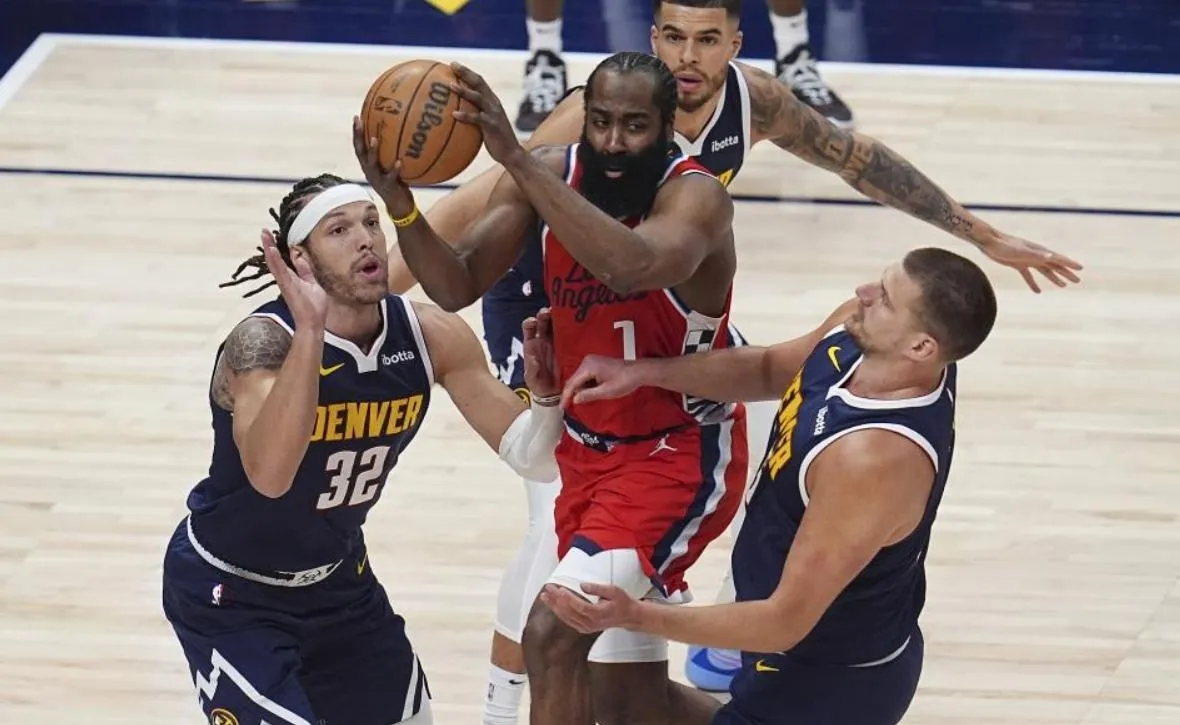 黑白直播体育-快船后卫受伤，将缺席下一场关键战役