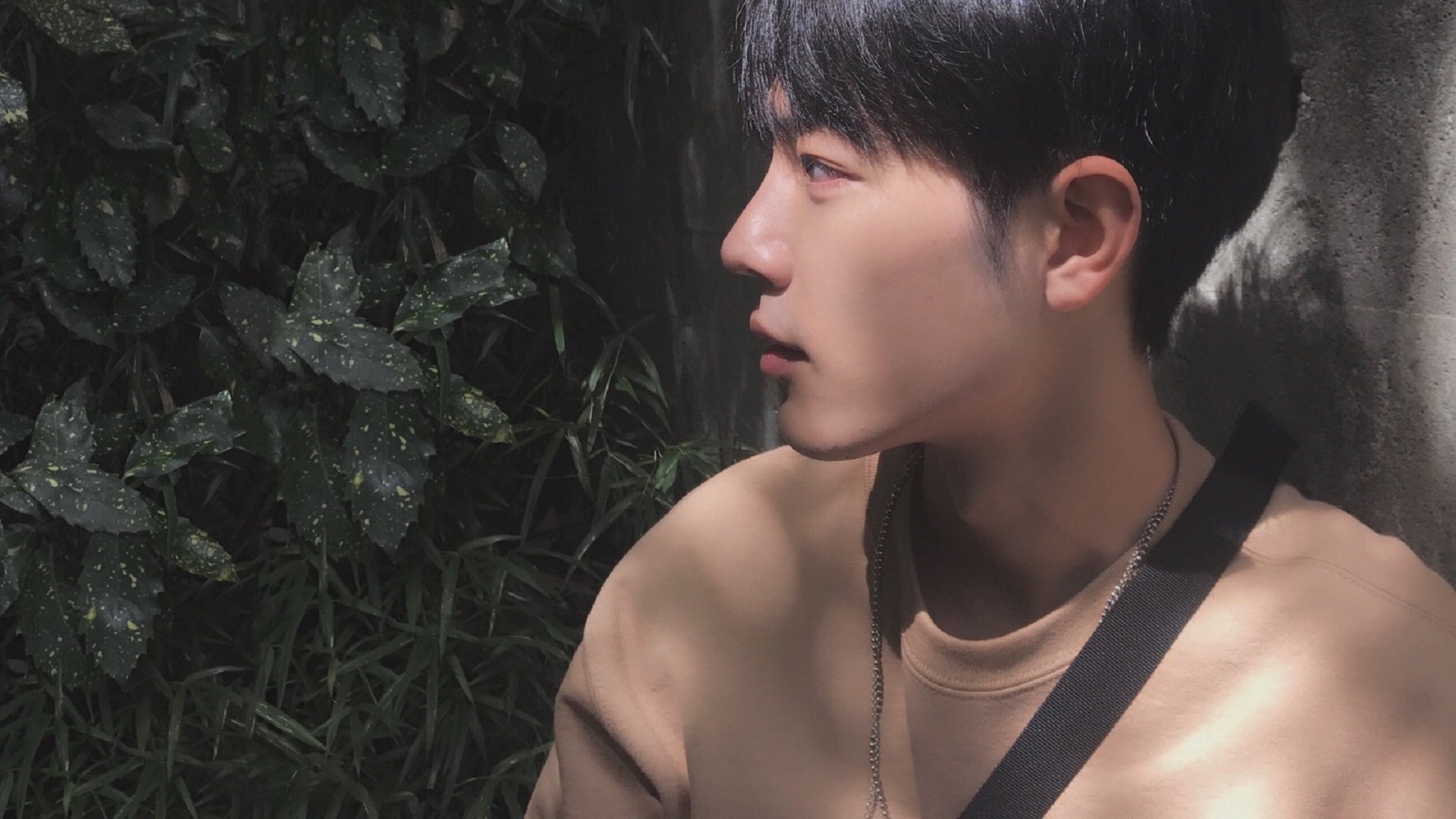 奥运周期关键战之夜，金玟哉压制级发挥筑牢防线