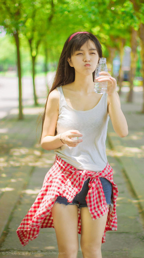 黑白直播nba-冰与火的对决，当国王撕裂深圳，恩比德于西决定生死