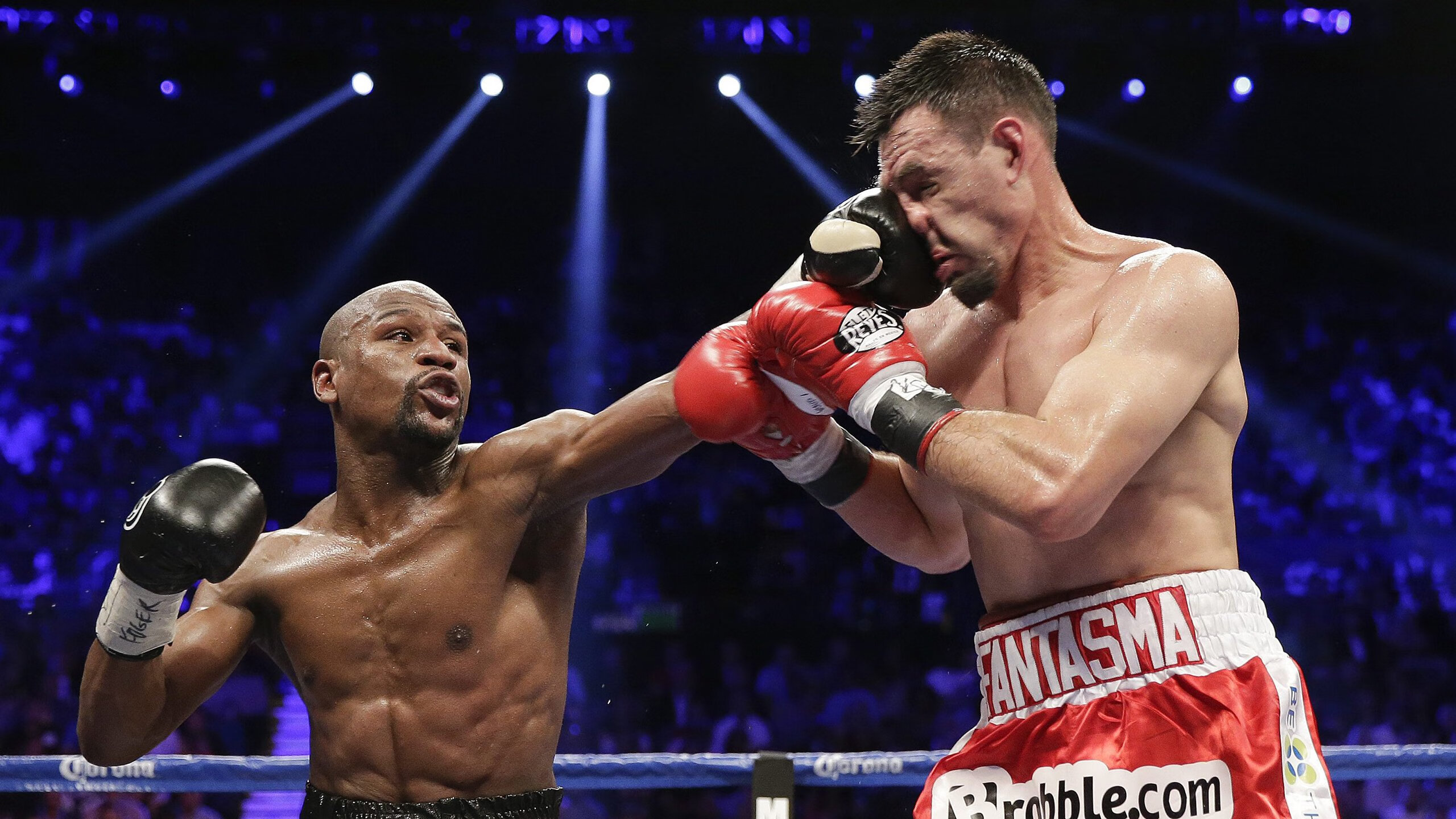 黑白直播nba在线观看-赛道与绿茵的交响，迪马利亚个人能力在F1年度争冠之夜的完全展现