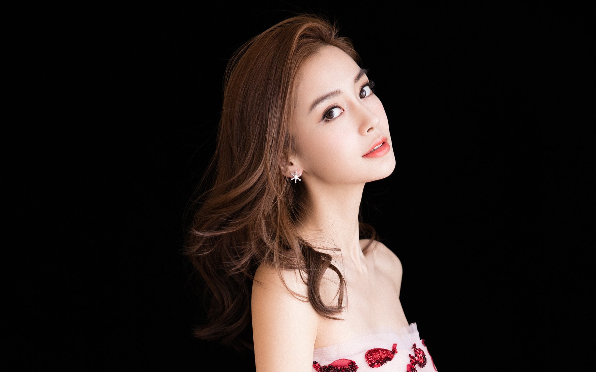 黑白直播-莫德里奇关键一击，那不勒斯友谊赛力克南非