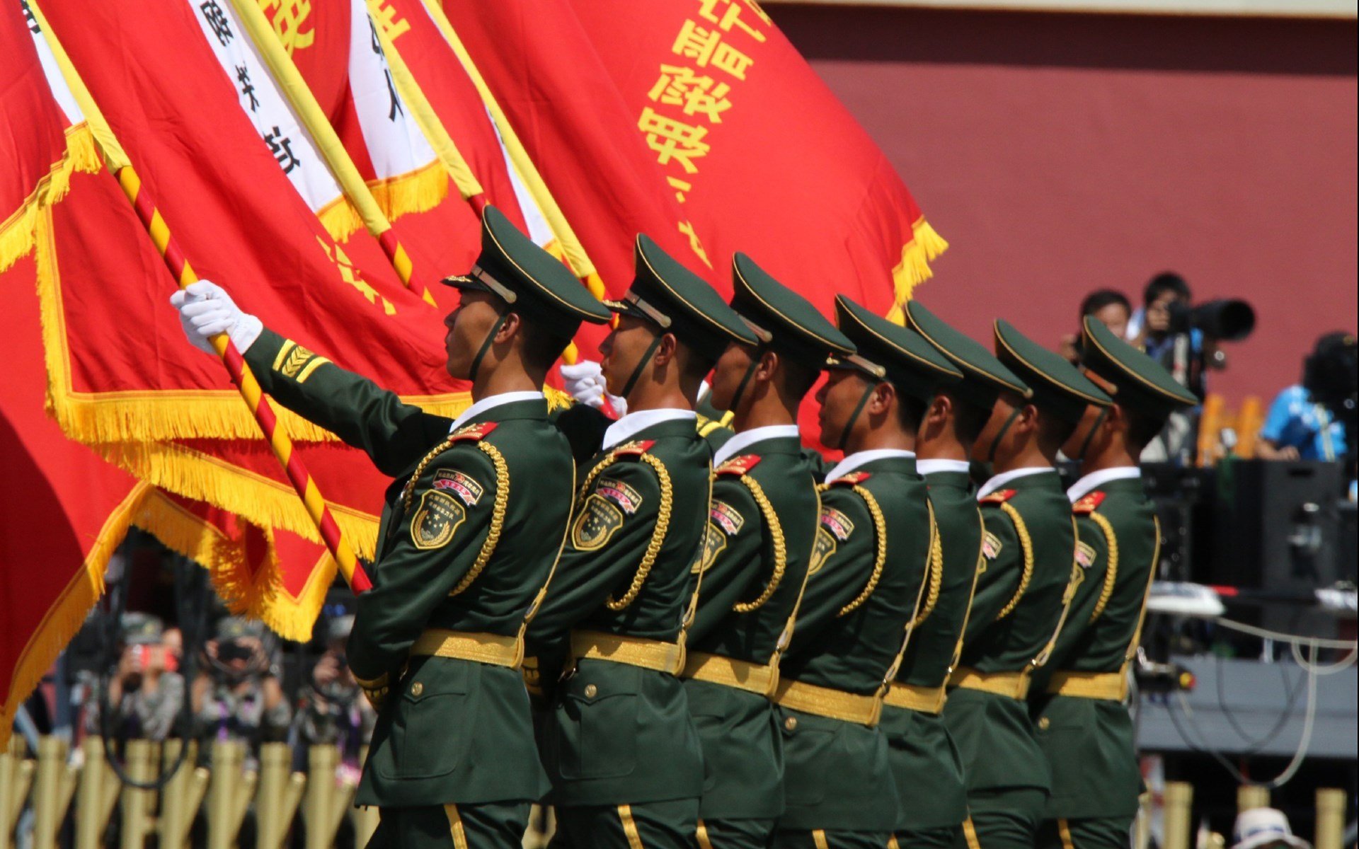 黑白直播网-当步行者斩落开拓者，一场属于平凡英雄的欧冠决赛