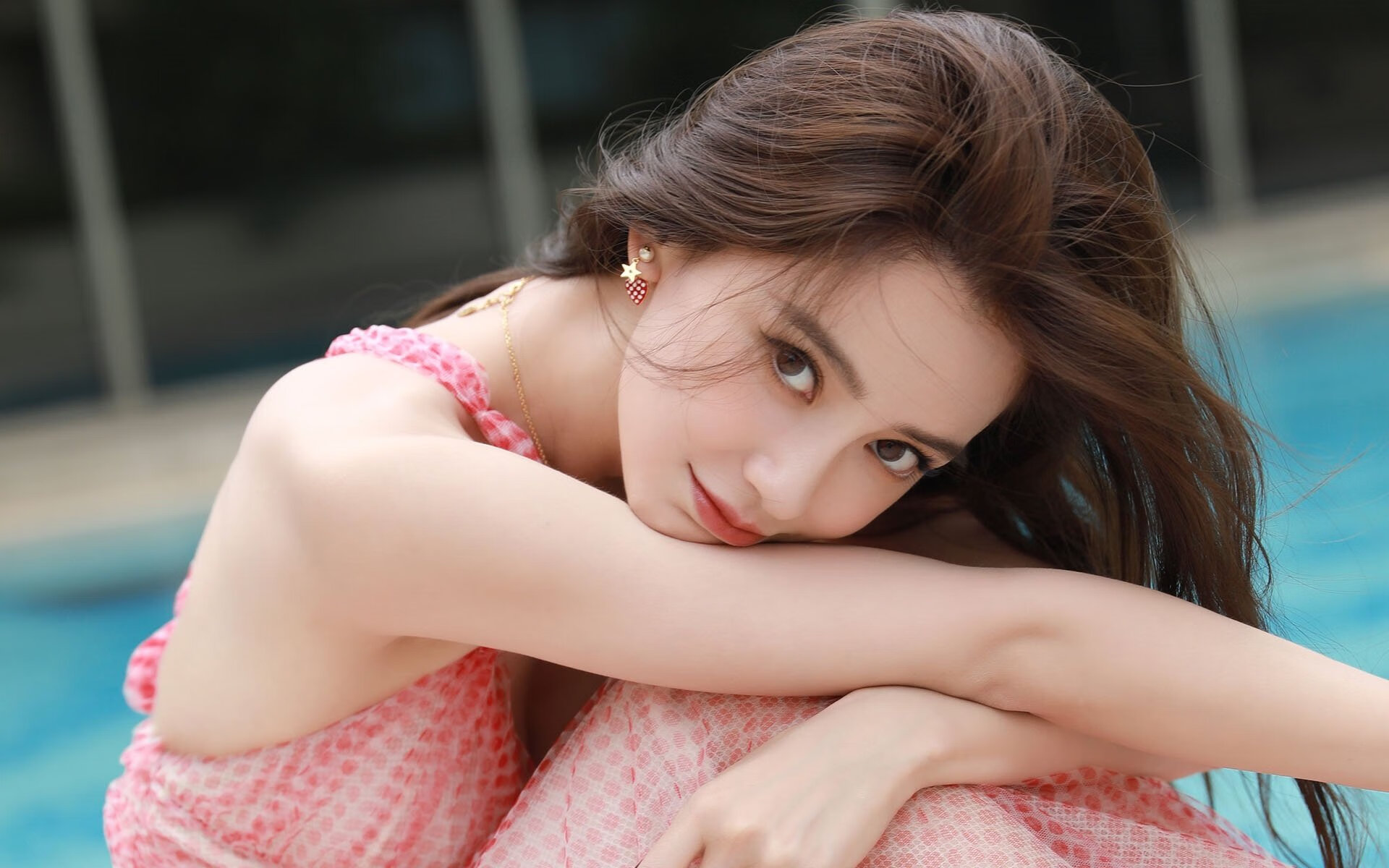 莱万关键战接管比赛，莱比锡红牛全面压制安哥拉迎奥运周期胜利